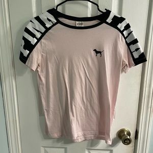 VS PINK SMALL TSHIRT